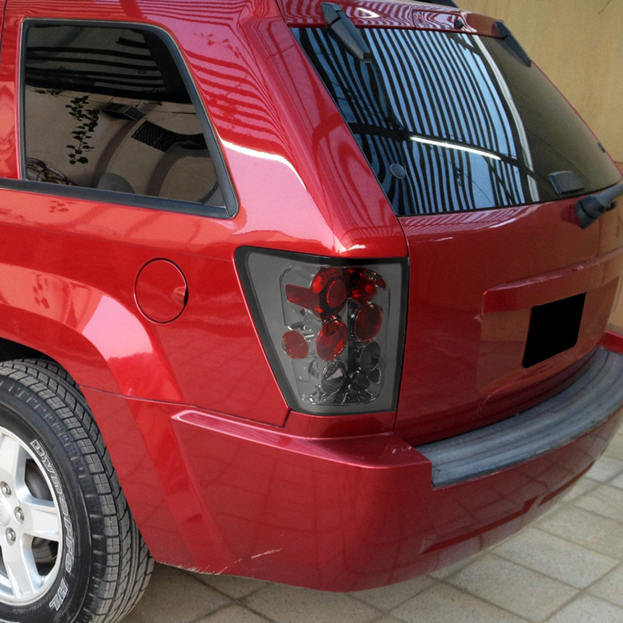 Spec D Altezza Tail Lights (Smoke): Jeep Grand Cherokee 2005 - 2006