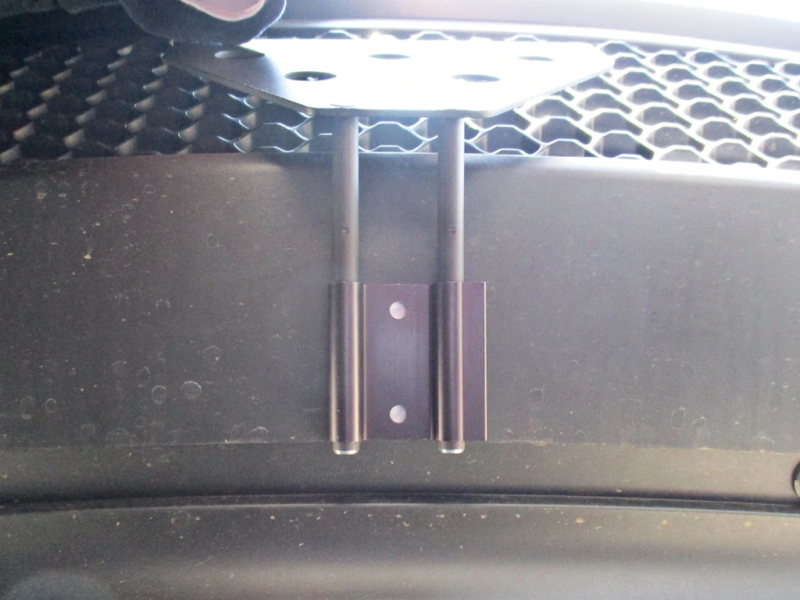 Sto N Sho Quick Release Front License Plate Bracket: Jeep Grand Cherokee Laredo, Trailhawk, Altitude, Overland & Limited 2018 - 2025