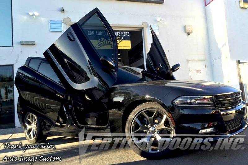 Vertical Doors (REAR): Dodge Magnum 2005 - 2008