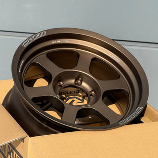 Volk Racing TE37XT / Bronze | 17x8.5 | 6x139.7 | -10mm Offset (Set of 4)