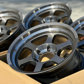 Volk Racing TE37XT / Pressed Graphite | 17x9 | 6x139.7 | -20mm Offset (Set of 4)