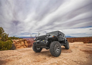 Superlift 4in Dual Rate Coil Lift Kit w/ Fox 2.0 Res Shocks (F&R): Jeep Wrangler 2018-2022