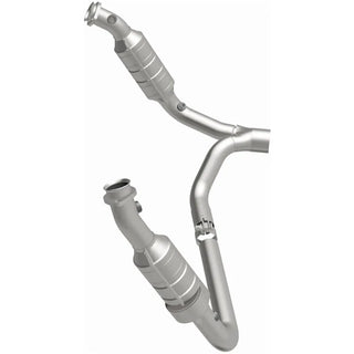 MagnaFlow Direct Fit Catalytic Converter HM Grade (F&R): Dodge Ram 1500 2006 5.7L HEMI Solid Axle