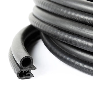 OMIX Door Seal Rear (Left or Right): Jeep Grand Cherokee (93-98) / Wrangler (97-06)