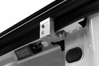 Retrax IX Retractable Tonneau Cover 6.4ft Bed: Fits Dodge / Ram 1500 / 2500 / 3500 (02-26)