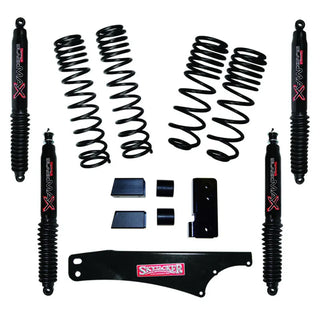 Skyjacker 2-2.5in Long Travel Lift Kit (F&R) w/ Black Max Shocks: Jeep Wrangler (07-18)