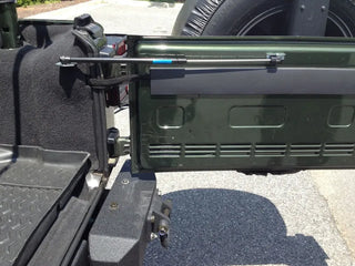 Rugged Ridge Tailgate Assist Kit w/ Strut: Jeep Wrangler (07-18)