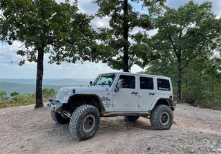 Superlift 4in Rock Runner Long Arm Lift Kit w/ Fox RES Shocks: Jeep Wrangler (07-18)
