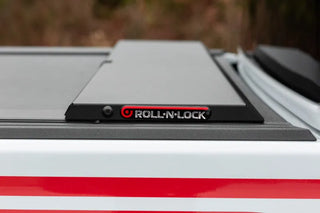 Roll-N-Lock M-Series Retractable Tonneau Cover 5 Ft Bed (REAR): Jeep Gladiator (18-26)