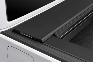 Rugged Ridge Armis Retractable Locking Bed Cover w/o Trail Rails: Jeep Gladiator (18-26)