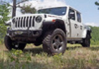 Superlift 2.5in Leveling Kit w/ Front Strut Ext & Sway Bar Links: Jeep Gladiator (18-26)