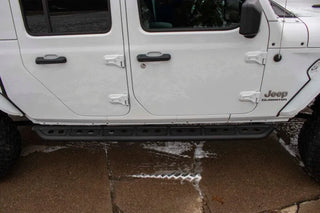 Fishbone Offroad Steel Step Sliders: Jeep Wrangler / Gladiator (18-26) - Black Textured