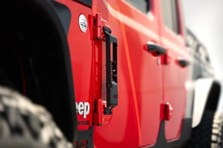 DV8 Offroad Powder Coated Hinge Mounted Step: Jeep Wrangler / Gladiator (2018-2026)