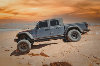 Tuff Country 3.5in Suspension Lift Kit w/ Nitrogen Charged SX8000 Shocks: Jeep Gladiator (18-26)