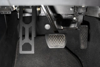 DV8 Offroad Adjustable Dead Pedal: Jeep Gladiator (20-22) / Wrangler (18-22)