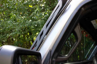 Fishbone Offroad Windshield Light Bracket: Jeep Gladiator (20-24) / Wrangler (18-24)