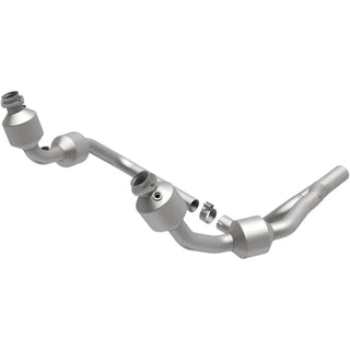Magnaflow Direct Fit Catalytic Converter Federal/EPA (F&R): Jeep Wrangler JK 07-09 3.8L