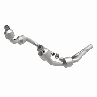 Magnaflow Direct Fit Catalytic Converter Federal/EPA (F&R): Jeep Wrangler JK 07-09 3.8L