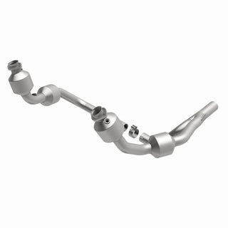 Magnaflow Direct Fit Catalytic Converter Federal/EPA (F&R): Jeep Wrangler JK 07-09 3.8L