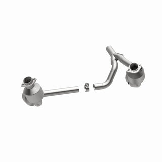 Magnaflow Direct Fit Catalytic Converter Federal/EPA (F&R): Jeep Wrangler JK 07-09 3.8L