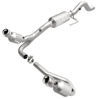 MagnaFlow Direct Fit Catalytic Converter OEM Grade Federal EPA (F&R): Dodge Durango 2002-2003 5.9L 4WD