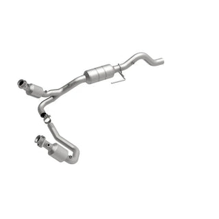 MagnaFlow Direct Fit Catalytic Converter OEM Grade Federal EPA (F&R): Dodge Durango 2002-2003 5.9L 4WD