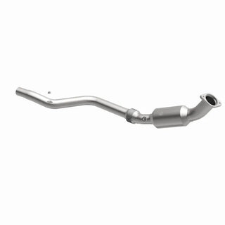 MagnaFlow Direct Fit Catalytic Converter HM Grade Federal EPA (DRIVER): Fits Challenger / Charger / Magnum / 300 05-10 2.7/3.5L RWD