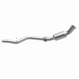 MagnaFlow Direct Fit Catalytic Converter HM Grade Federal EPA (DRIVER): Fits Challenger / Charger / Magnum / 300 05-10 2.7/3.5L RWD
