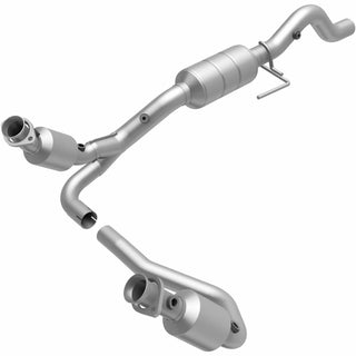Magnaflow Direct Fit Catalytic Converter CARB: Dodge Durango 2002-03 5.9L Magnum 4WD