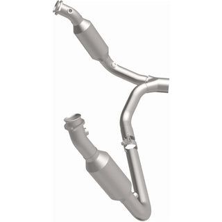 Magnaflow Direct Fit Catalytic Converter CARB: Dodge Ram 1500 2006 5.7L Solid Front Axle