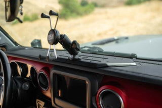 DV8 Offroad Device Dash Mount V2: Jeep Wrangler JL 2018-25 / Gladiator JT 2020-23 w/ 1/4" Bolt - Black