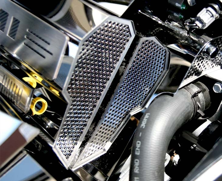 American Car Craft Polished Engine Harness Cover: Dodge Challenger 5.7L Hemi 2009 - 2023