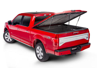 Undercover Elite LX Bed Cover Silver: Ram 1500 2025-2026 3.6L V6