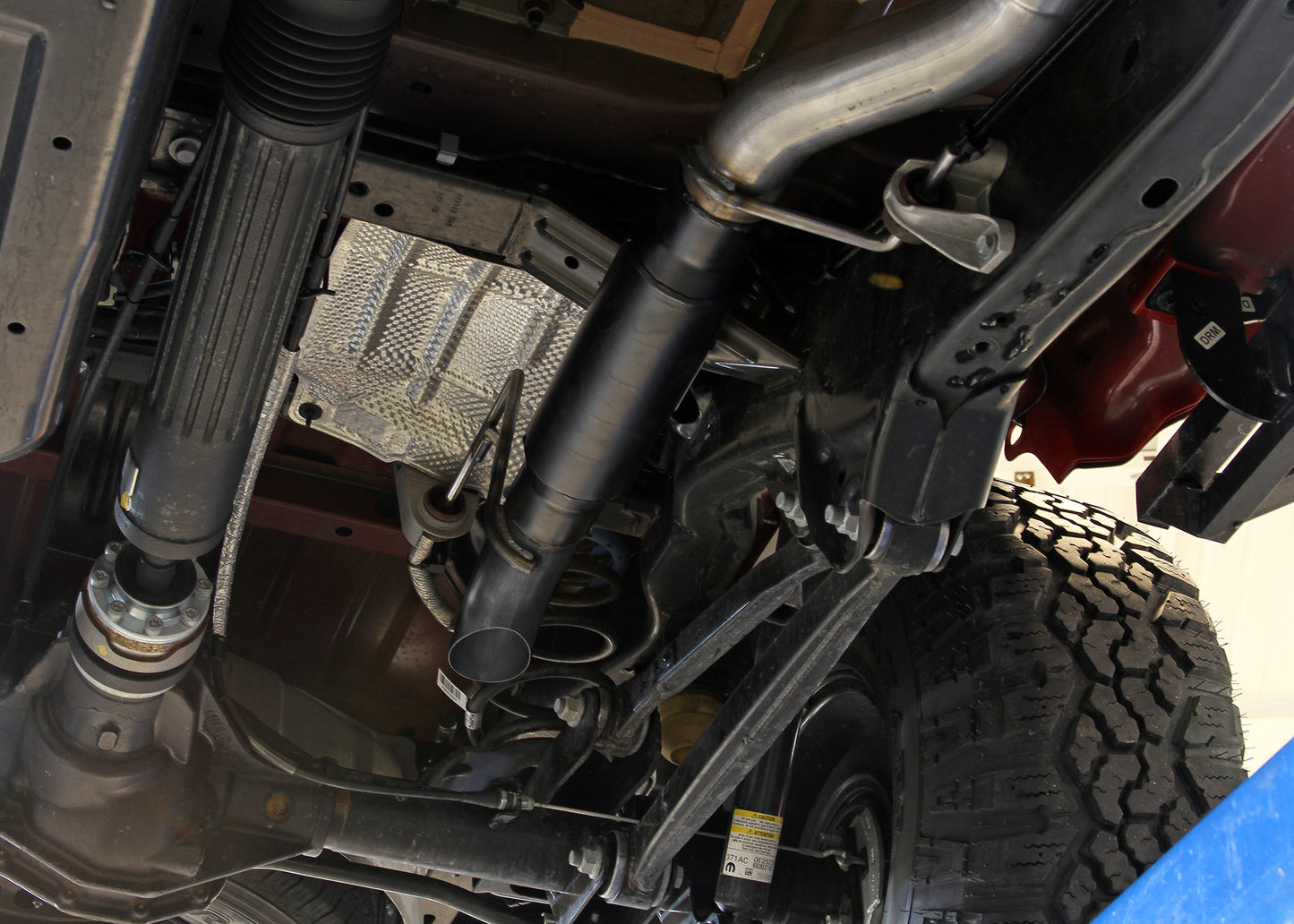 Flowmaster Outlaw Extreme Cat-Back Exhaust System: Jeep Gladiator 2020-2025