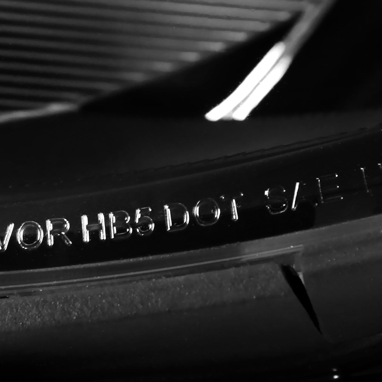 Spec D Crystal Headlights (Black): Dodge Neon 2003 - 2005