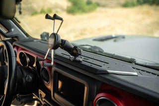 DV8 Offroad Device Dash Mount V2: Jeep Wrangler JL 2018-25 / Gladiator JT 2020-23 w/ 1/4" Bolt - Black