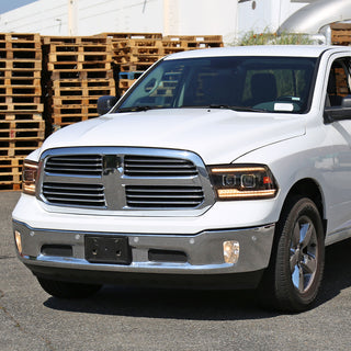 Spec D Projector Headlights w/ Amber LED Seq Turn Signal (Matte Black/Clear): Fits Dodge Ram 1500/2500/3500/1500 Classic 2009-2024