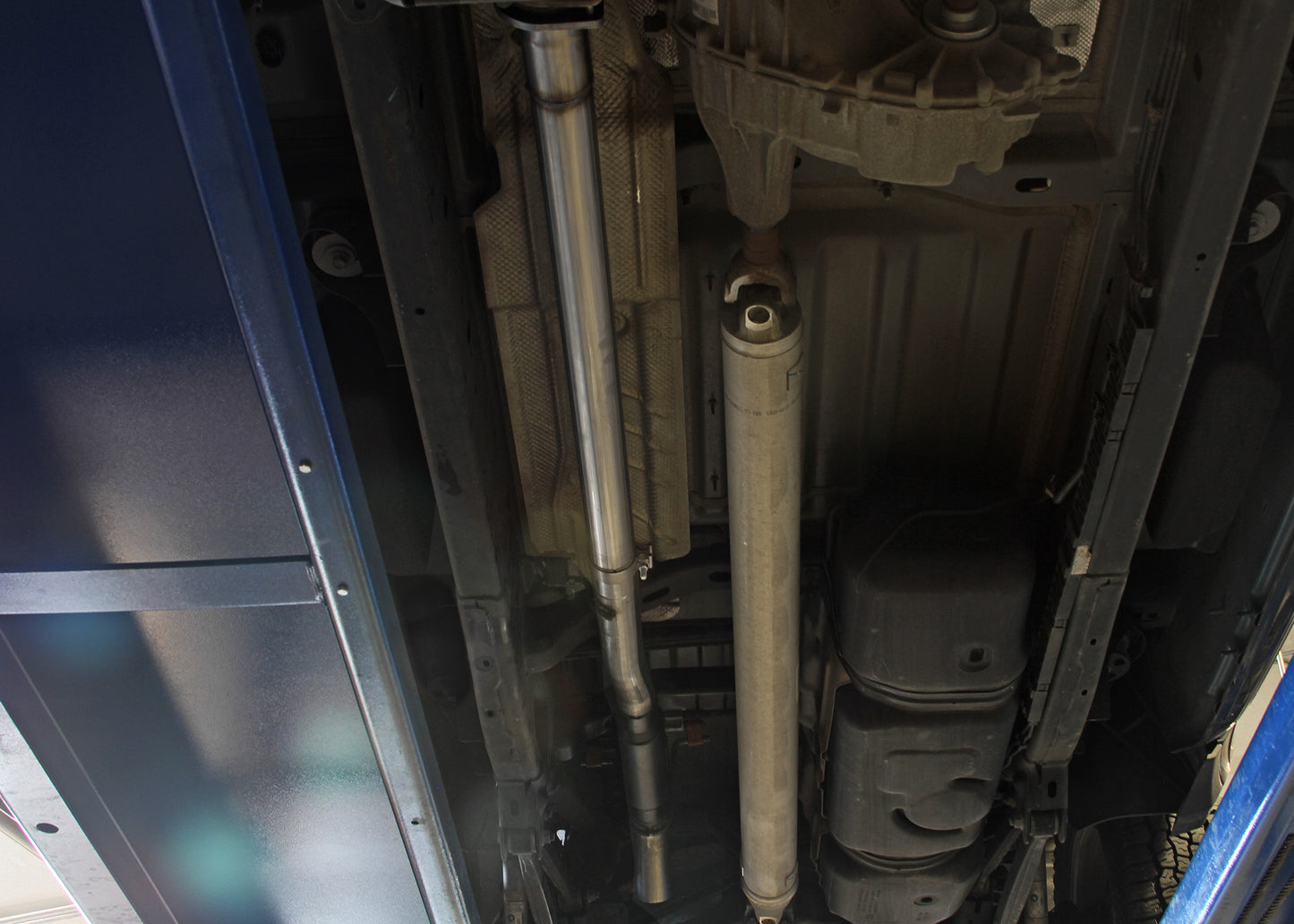 Flowmaster Outlaw Extreme Cat-Back Exhaust System: Ram 1500 2019-2026