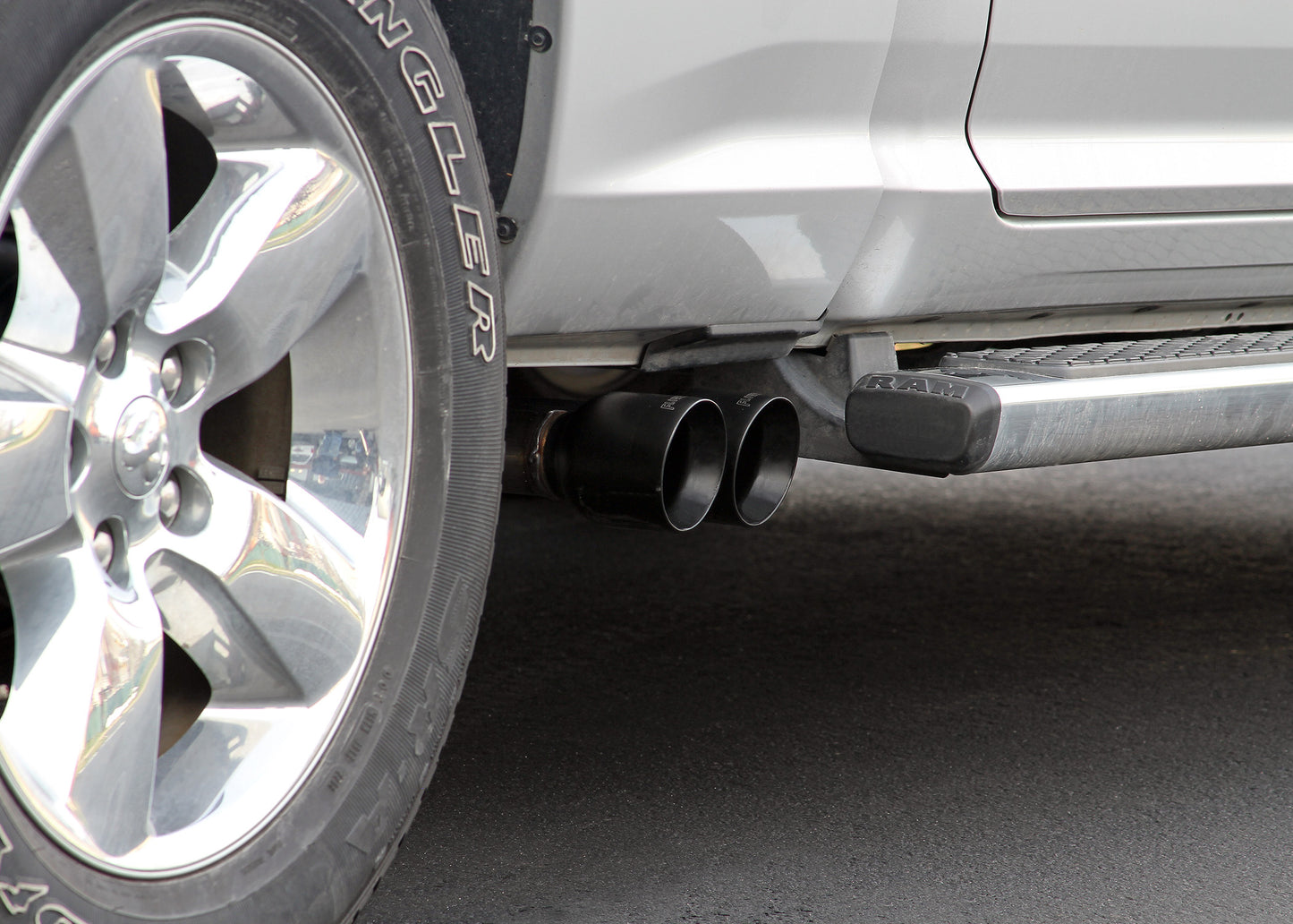 Flowmaster Flow FX Cat-Back Exhaust System: Dodge Ram 1500 (2009-2010) / Ram 1500 (2011-2018)