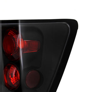Spec D Altezza Tail Lights (Black): Jeep Grand Cherokee 2005 - 2006