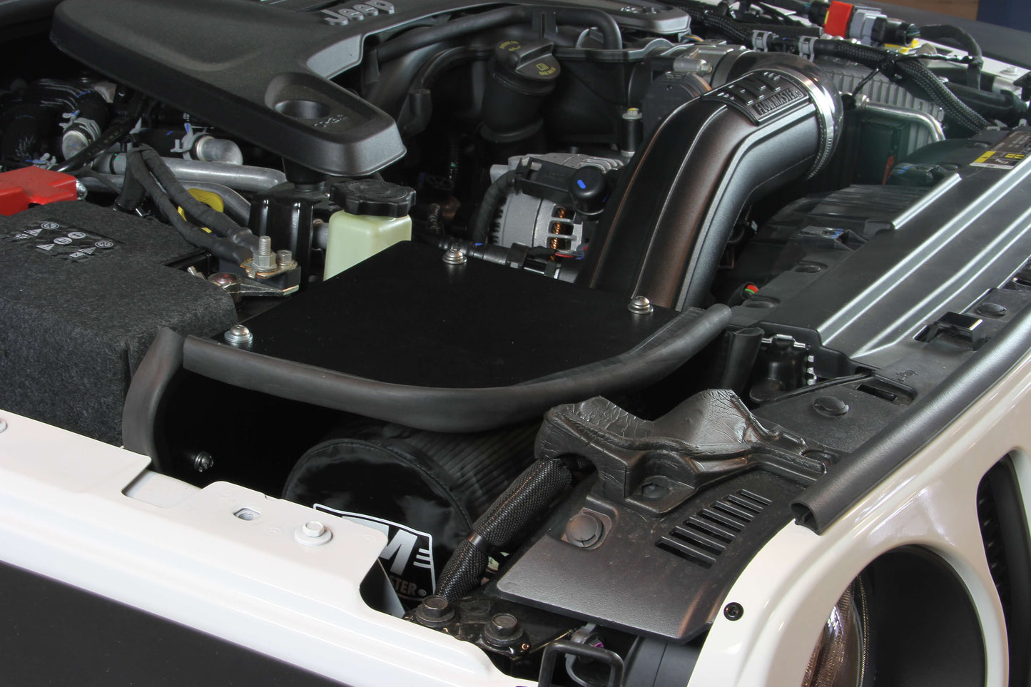 Flowmaster Delta Force Performance Air Intake: Jeep Gladiator (20-25) / Wrangler (18-25)