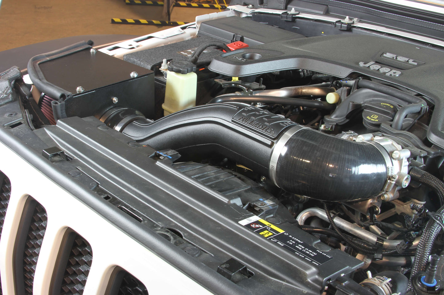 Flowmaster Delta Force Performance Air Intake: Jeep Gladiator (20-23) / Wrangler (18-23)