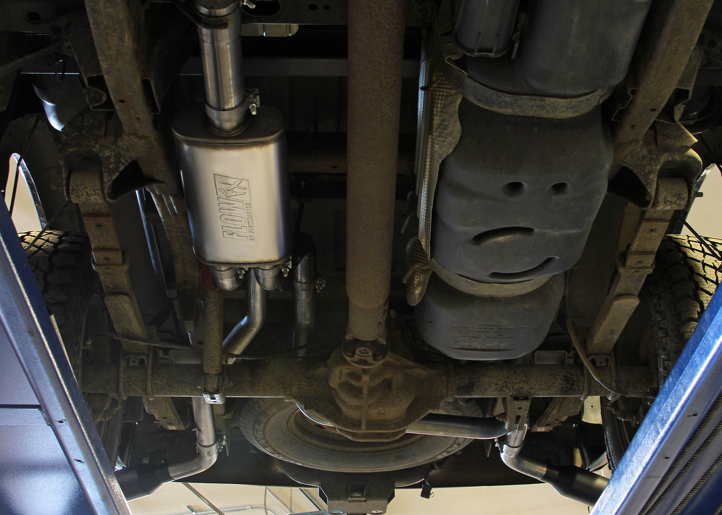 Flowmaster Flow FX Cat-Back Exhaust System: Dodge Ram 1500 2006-2008