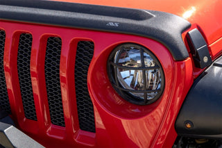AVS Aeroskin Low Profile Acrylic Hood Shield (Smoke): Jeep Wrangler (18-25) / Jeep Gladiator (20-25)