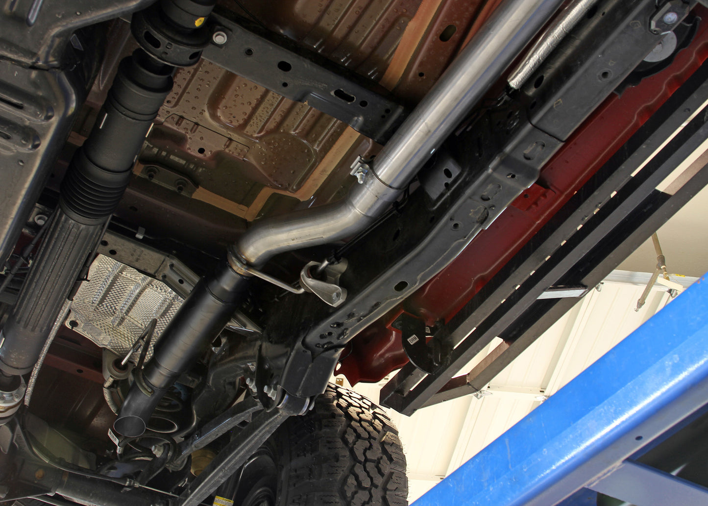 Flowmaster Outlaw Extreme Cat-Back Exhaust System: Jeep Gladiator 2020-2025