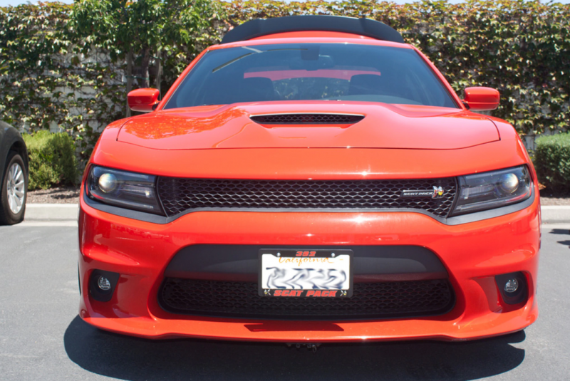 Sto N Sho Quick Release Front License Plate Bracket: Dodge Charger SRT / Hellcat / ScatPack / Daytona 2015 - 2018 (WITH Adaptive Cruise)