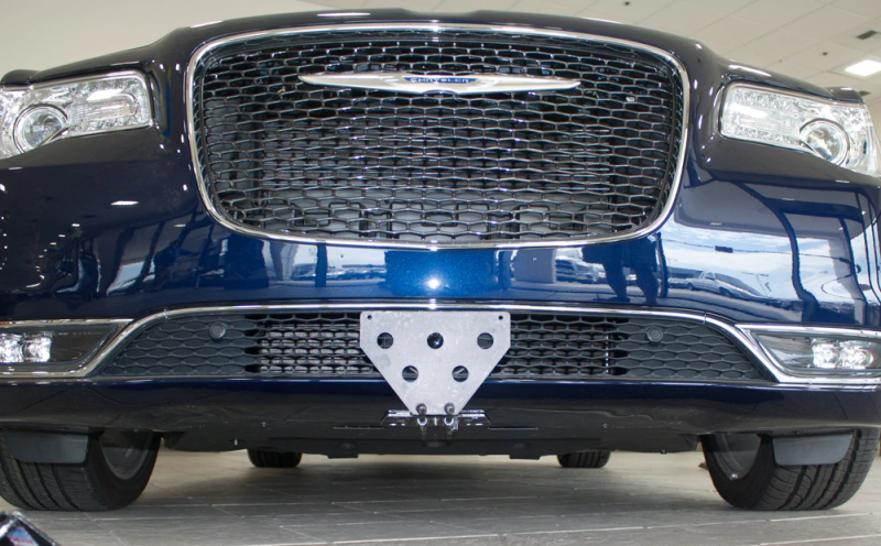 Sto N Sho Quick Release Front License Plate Bracket: Chrysler 300 2015 - 2023