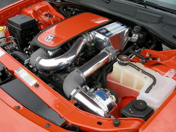 Vortech Supercharger Kit: Chrysler 300C / Dodge Charger / Magnum 5.7L Hemi 2005 - 2008