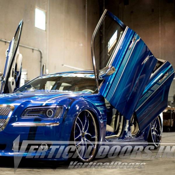 Vertical Doors (REAR): Chrysler 300 / 300C 2011 - 2023